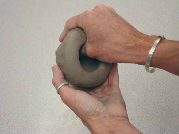 thumb pinching claw